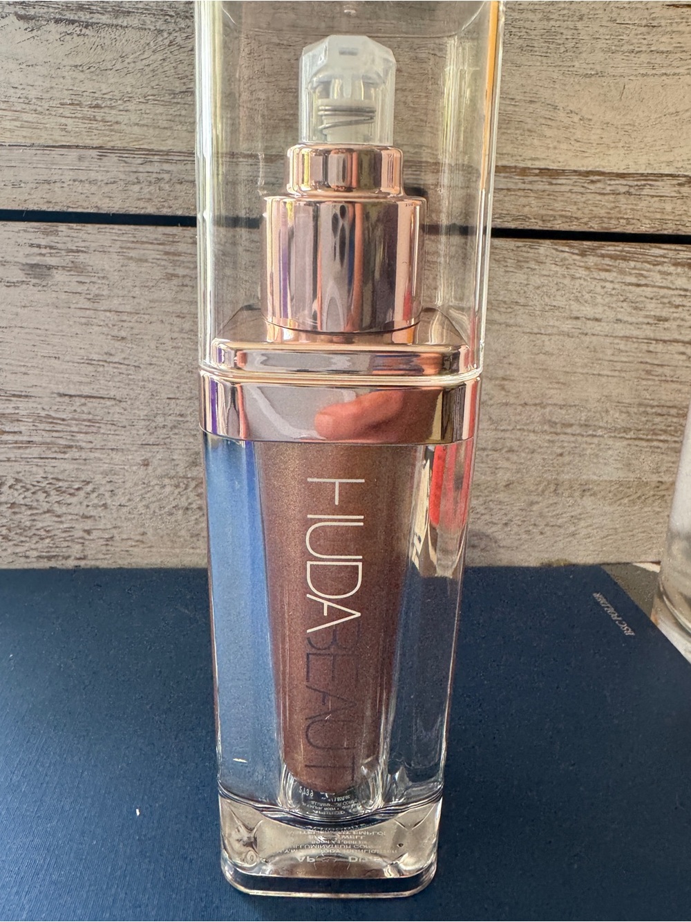 Huda Beauty N.Y.M.P.H(Not Your Mama’s Panty Hose)All-Over Face & Body Highlighte